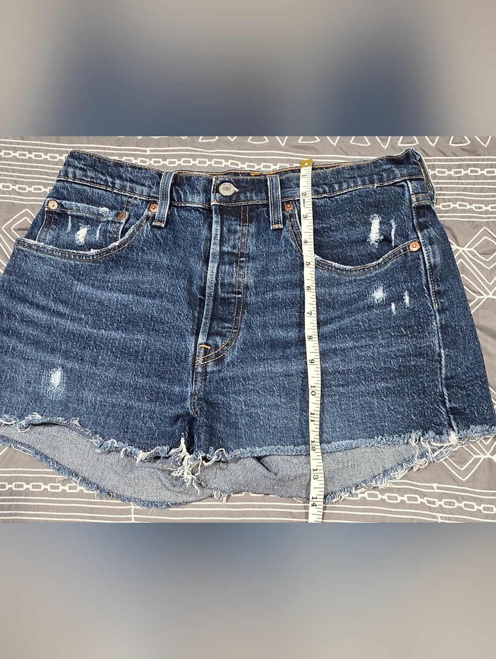 Levis High Waisted 501 Denim Shorts Size 30 - Picture 3 of 9